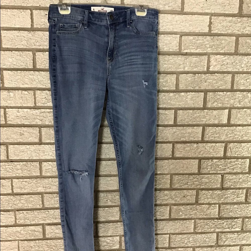 Hollister original blue jeans size 9 long.